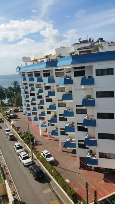 Se Vende Apartamento con Balcón Vista al Mar en Residencial Costa Azul